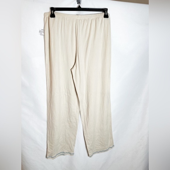 NWT Flora by Flora Nikrooz Pajama Set (top and bottom) - Picture 6 of 9